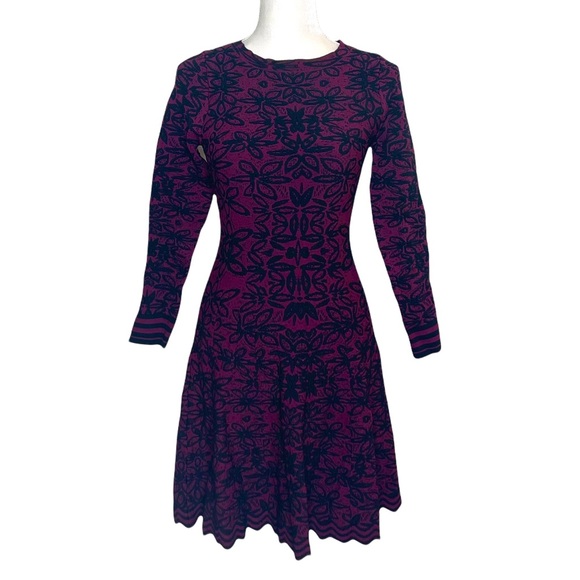 John + Jenn Dresses & Skirts - John + Jenn Cameron dress blackened berry floral stretch flare size small